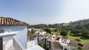 Penthouse for sale in Los Arqueros, Benahavis