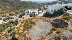 Terrain for sale in Lomas de La Quinta, Benahavis