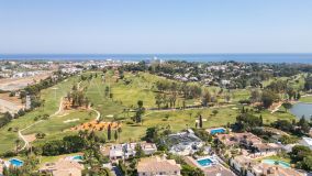 Villa for sale in Altos del Paraiso, Benahavis