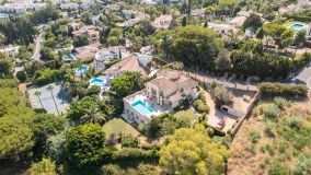 Villa for sale in Altos del Paraiso, Benahavis