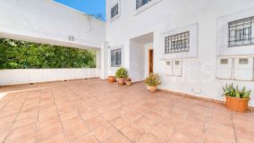 Reihenhaus zu verkaufen in Los Naranjos, Nueva Andalucia