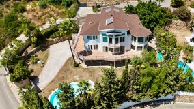 Villa en venta en Altos del Paraiso, Benahavis