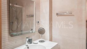 Lägenhet for sale in Los Altos de los Monteros, Marbella Öst