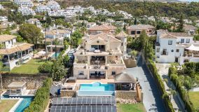 Villa en venta en Nueva Andalucia, Marbella