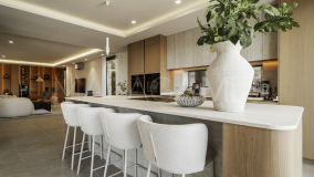 Villa for sale in Nueva Andalucia, Marbella