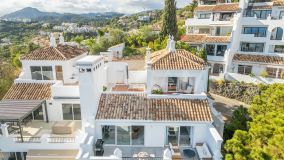 Zweistöckiges Penthouse zu verkaufen in Las Colinas de Marbella, Benahavis