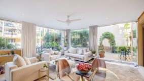 Markplanslägenhet for sale in Bahia de Banus, Marbella - Puerto Banus