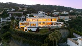 Villa en venta en El Madroñal, Benahavis