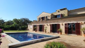 For sale villa in San Roque Club with 4 bedrooms