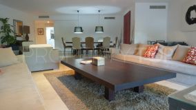 Buy Polo Gardens apartment with 4 bedrooms