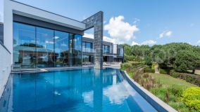 Modern villa frontline to golf course in Sotogrande