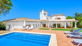 5 bedrooms villa for sale in Zona G