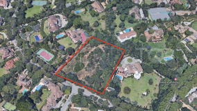 Spectacular building plot for sale on a top street of Sotogrande Alto