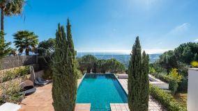 Traditional villa with spectacular sea views for sale