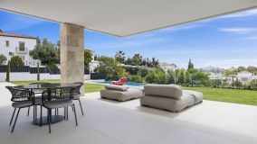 Villa for sale in La Alqueria, Benahavis