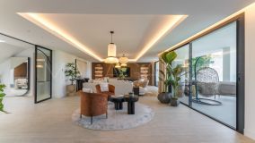 Villa for sale in El Rosario, Marbella East