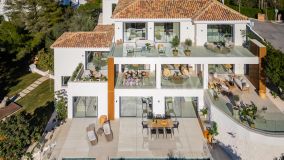 Villa for sale in El Rosario, Marbella East