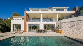 Villa for sale in El Rosario, Marbella East