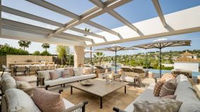 Villa for sale in Aloha, Nueva Andalucia