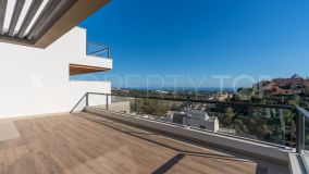 For sale penthouse in Marbella Lake