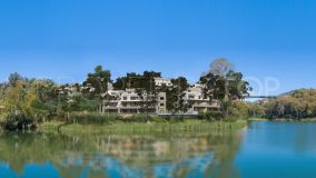 For sale penthouse in Marbella Lake