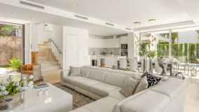 Villa con 3 dormitorios a la venta en La Finca de Marbella
