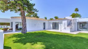 Villa zu verkaufen in Elviria, Marbella Ost