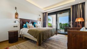 Villa for sale in Los Olivos, Nueva Andalucia