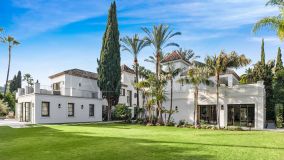 Villa for sale in Nueva Andalucia, Marbella