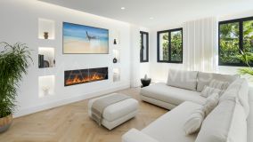Villa for sale in Monte Halcones, Benahavis