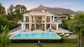Villa for sale in Altos de Puente Romano, Marbella Golden Mile