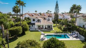 Villa for sale in Monte Biarritz, Estepona East