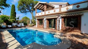 Villa for sale in El Presidente, Estepona Est