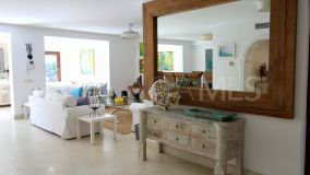 Villa for sale in El Presidente, Estepona Est