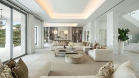 Villa for sale in El Madroñal, Benahavis