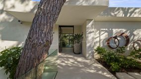 Villa for sale in Las Chapas, Marbella Est