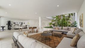 Villa en venta en Las Chapas, Marbella Este