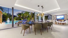 Villa en venta en Las Chapas, Marbella Este