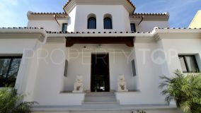 Villa recientemente reformada en casco urbano de San Pedro de Alcántara