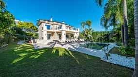 Villa for sale in Los Flamingos Golf, Benahavis