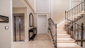 Villa for sale in Los Flamingos Golf, Benahavis