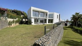 Villa for sale in Santa Clara, Marbella Est