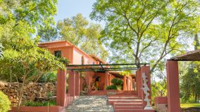 Country House for sale in Benahavis Centro