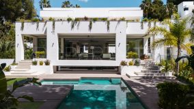 Vive el Lujo y la Sostenibilidad: Villa Moderna en Venta en la milla de oro de Marbella