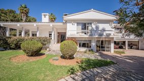 Villa en venta en La Montua, Marbella Ciudad