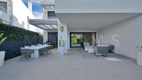 Flat for sale in Benatalaya, Estepona East