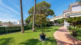 Maison for sale in Nueva Atalaya, Estepona Est