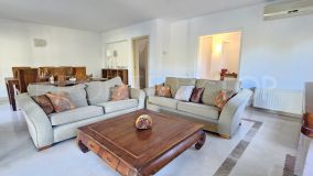 Villa pareada en venta de 4 dormitorios en Sotogolf