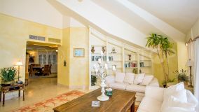 Penthouse with 4 bedrooms for sale in Sotogrande Puerto Deportivo