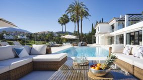 Villa for sale in Los Naranjos Golf, Nueva Andalucia